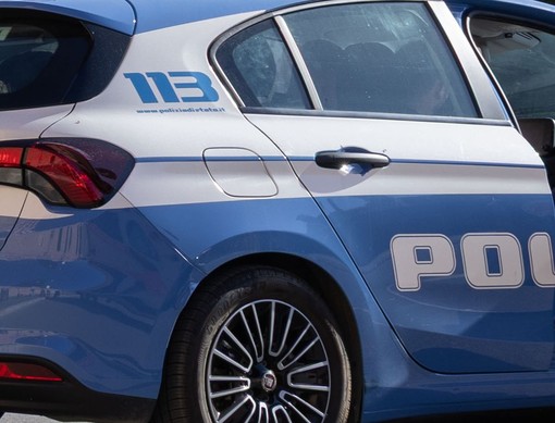 Volante si scontra con un’auto nel napoletano, morto un poliziotto Volante si scontra con un’auto nel napoletano, morto un poliziotto