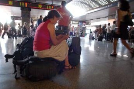 Alta Velocità Roma-Napoli, problema tecnico e treni in ritardo Alta Velocità Roma-Napoli, problema tecnico e treni in ritardo