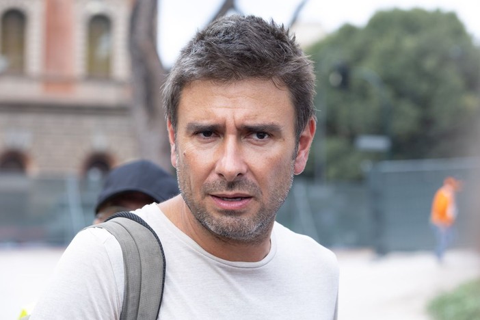 Schierarsi “Di Battista affronta nel modo migliore fase successiva a intervento” Schierarsi “Di Battista affronta nel modo migliore fase successiva a intervento”