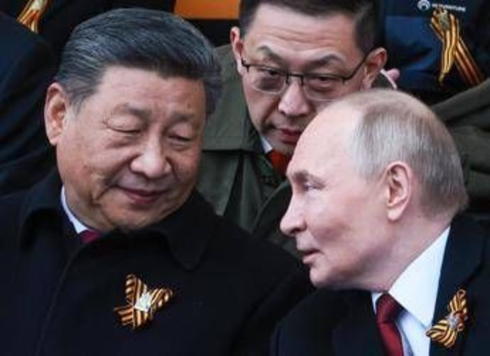 Iran, colloquio telefonico Putin-Xi: per leader cinese &quot;urgente cessate il fuoco&quot;
