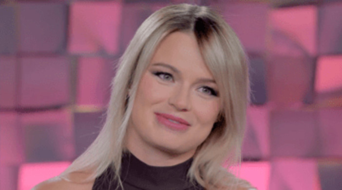 Mercedesz Henger mamma: "Il parto? 19 ore di travaglio, un incubo" Mercedesz Henger mamma: "Il parto? 19 ore di travaglio, un incubo"