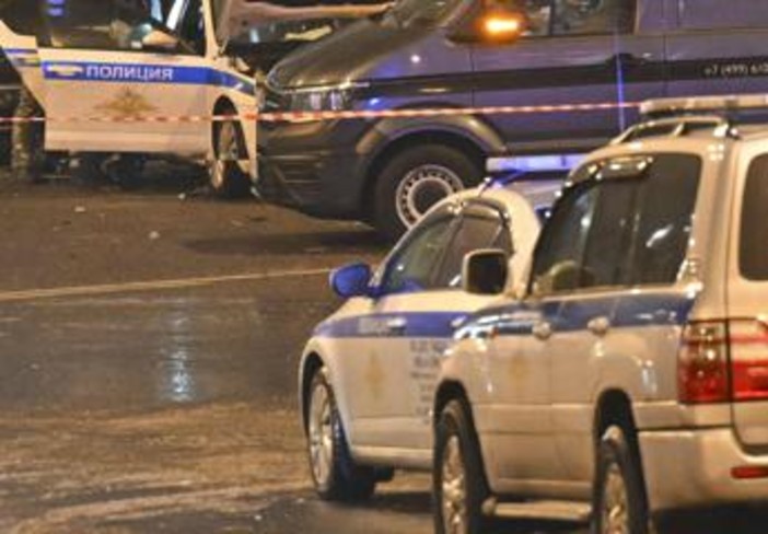 Esplosione vicino a un café di Mosca: 3 morti e 15 feriti Esplosione vicino a un café di Mosca: 3 morti e 15 feriti