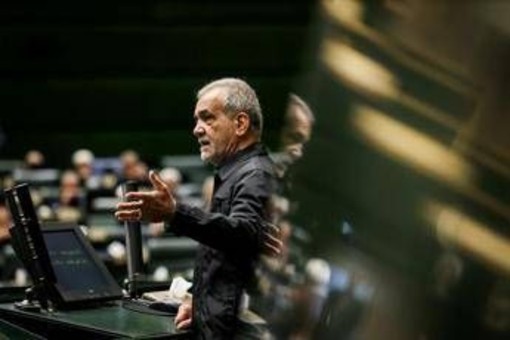 Iran, presidente Pezeshkian &quot;ferito in raid israeliano a giugno&quot;