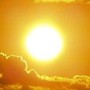 Caldo non cede nel weekend, sabato tornano i bollini arancioni: le città più roventi Caldo non cede nel weekend, sabato tornano i bollini arancioni: le città più roventi