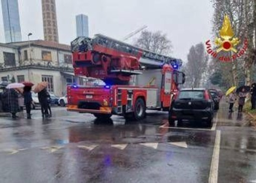 Milano, incendio all'ospedale Sacco: evacuati pazienti di un padiglione