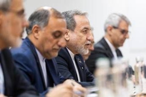 Iran-Usa, progressi a Ginevra ma 'linee rosse' di Trump restano: lo scenario