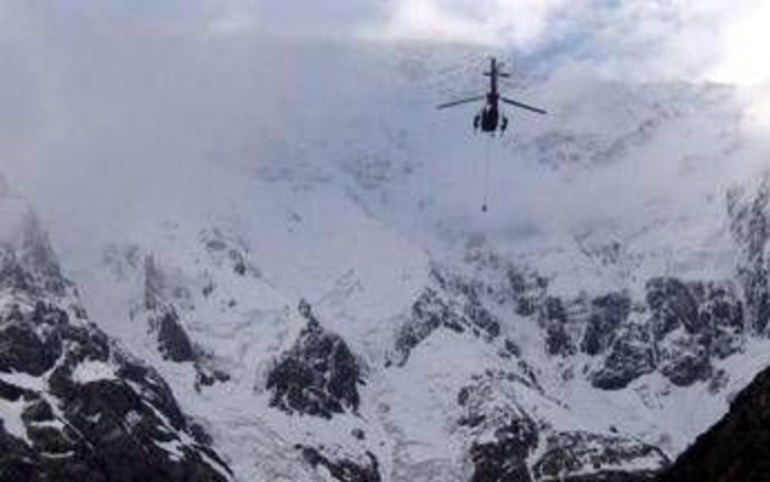 Nepal, sospese ricerche degli alpinisti dispersi: tra loro anche l'abruzzese Marco Di Marcello