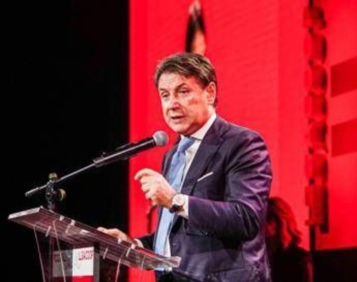 Ucraina-Russia, Conte: "Non è tutto bianco o nero" Ucraina-Russia, Conte: "Non è tutto bianco o nero"