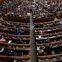 Ucraina, nuovo scandalo corruzione scuote Kiev: alcuni deputati incriminati per aver venduto voti