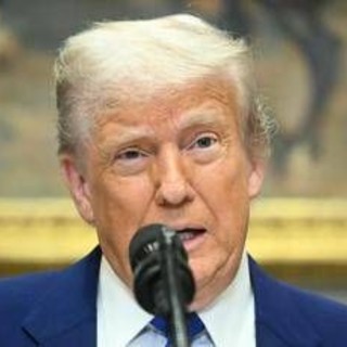 Dazi, tregua tra Usa e Cina per 90 giorni. Trump: &quot;Ue più cattiva di Pechino&quot;