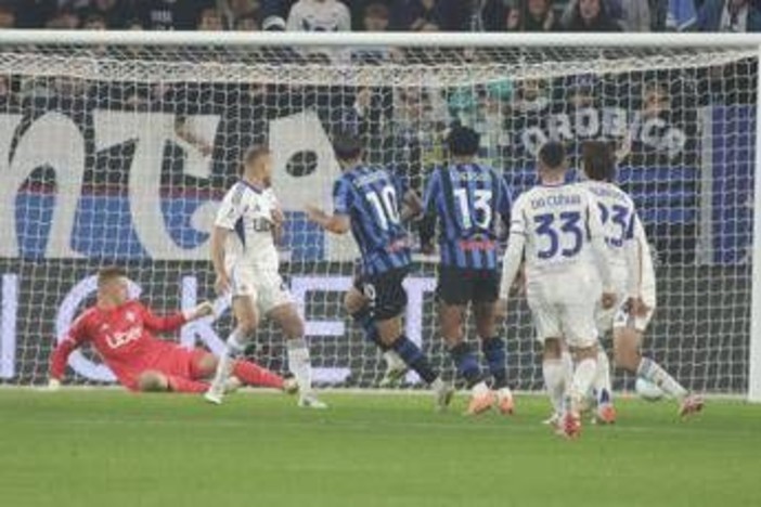 Atalanta-Como 1-1, Perrone risponde a Samardzic Atalanta-Como 1-1, Perrone risponde a Samardzic