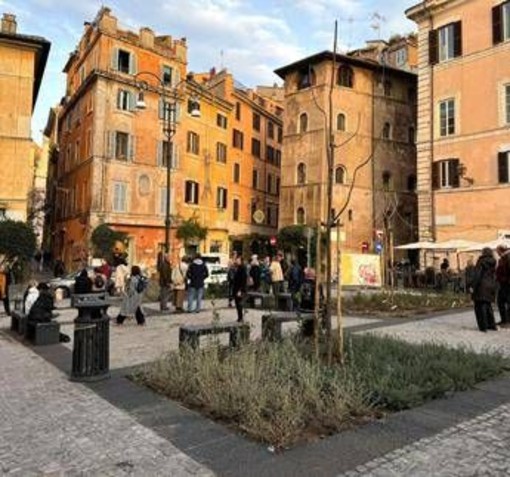 Roma, inaugurata la nuova Piazza della Moretta Roma, inaugurata la nuova Piazza della Moretta