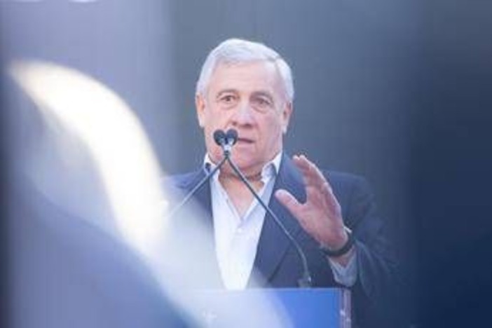 Trump attacca Meloni, Tajani annulla visita negli Usa: "Parole gravi e offensive" Trump attacca Meloni, Tajani annulla visita negli Usa: "Parole gravi e offensive"