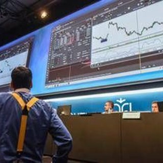 Dazi Usa sulle auto, tonfo in Borsa in Europa: giù Stellantis, Bmw e Mercedes