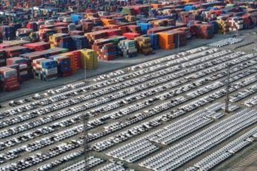 Dazi, Trump: &quot;Firmato estensione tregua con Cina per altri 90 giorni&quot;