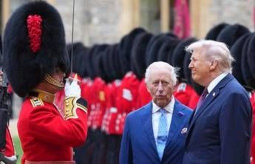 Trump e quell'ossessione per i reali inglesi (e Lady Diana): &quot;Incontrarli vuol dire avercela fatta&quot;