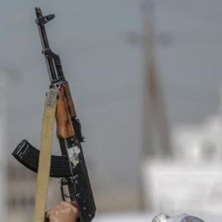 Houthi rivendicano attacchi contro due navi Usa e una israeliana