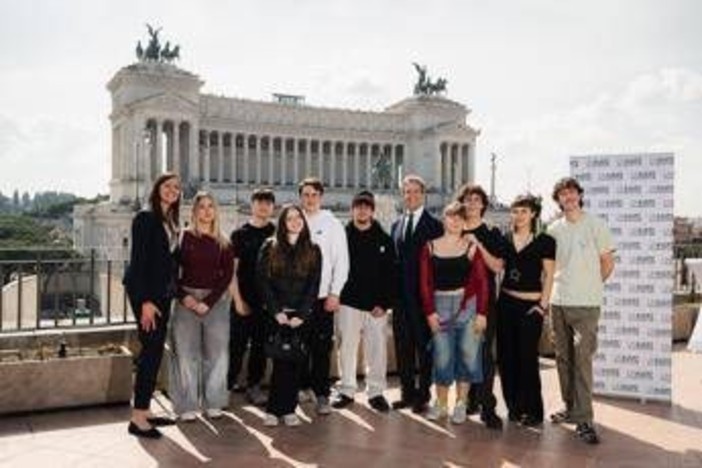 Giovani, Fond. Unhate: "Uno su quattro è 'in blocco' ma 17% è 'fiducioso propositivo"